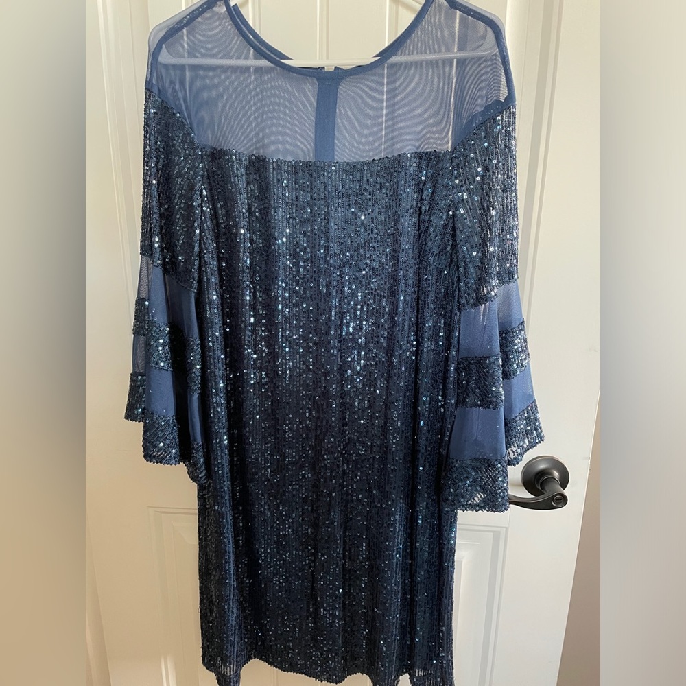 R&M Richard’s purchased from dillards worn once. Excellent condition Navy color